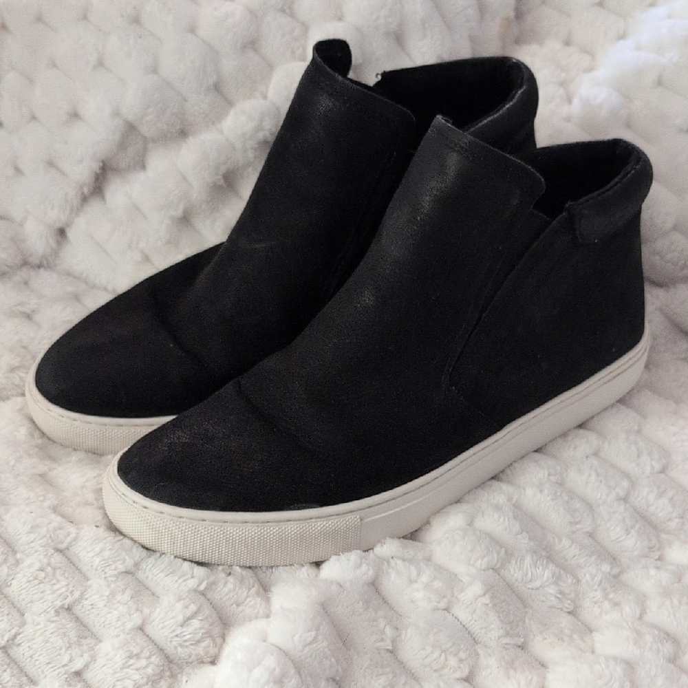 Kenneth Cole Black High-Top Sneakers